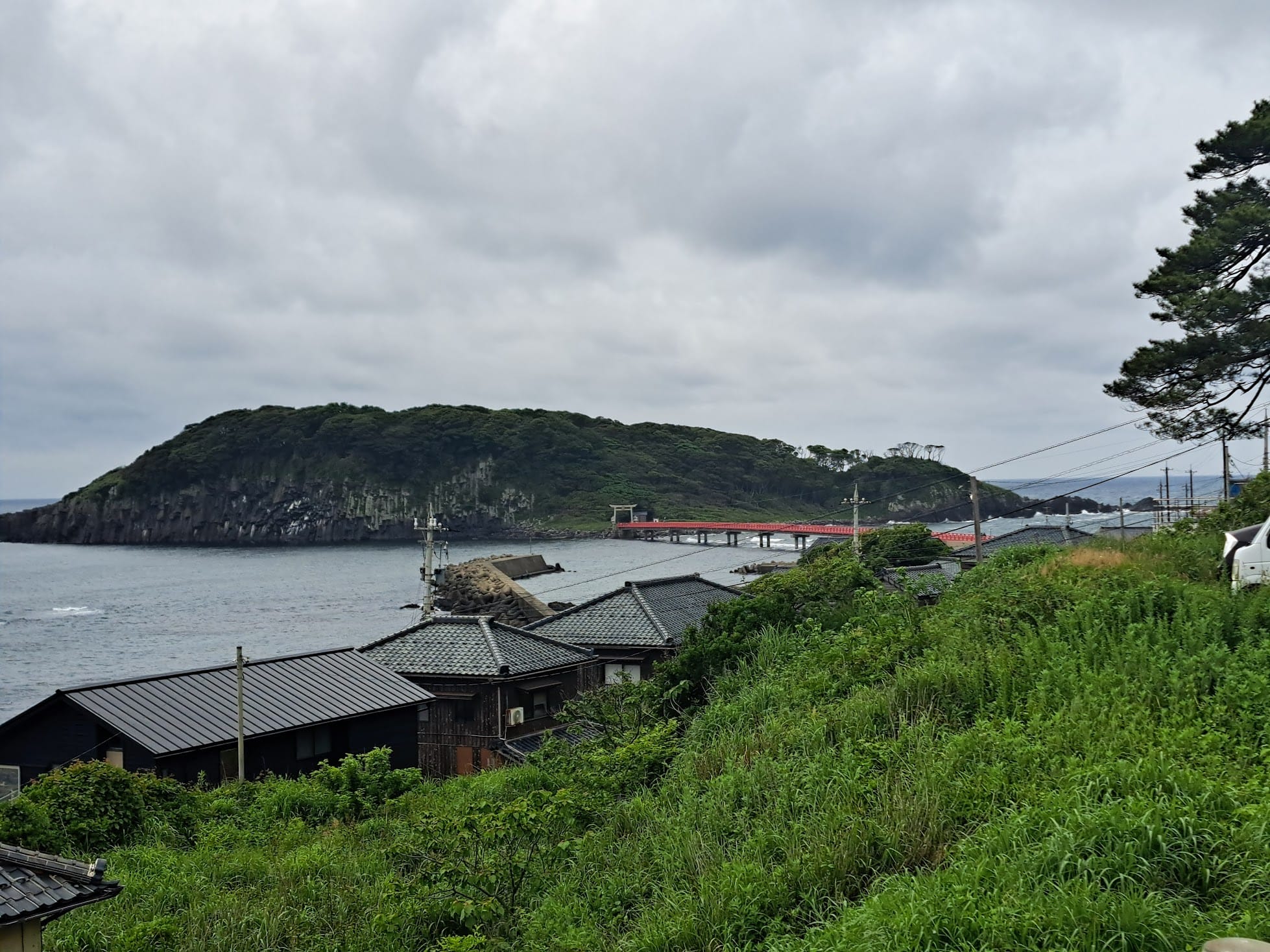 Tojinbo, bridge and island