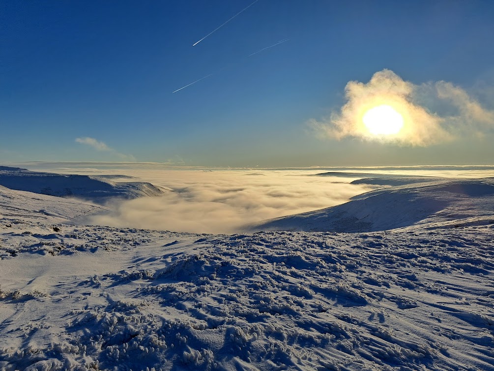 Snow and cloud picture
