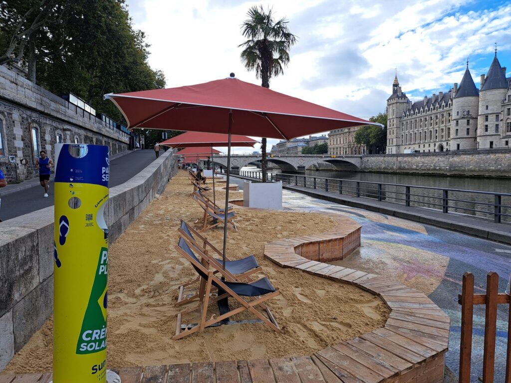 Beach by the Seine